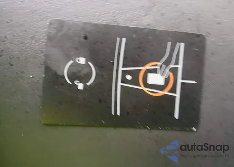 2021 Tesla Model Y Long Range Dual Motor All-Wheel Drive z USA, uszkodzony, nr VIN 5YJYGDEE4MF109871